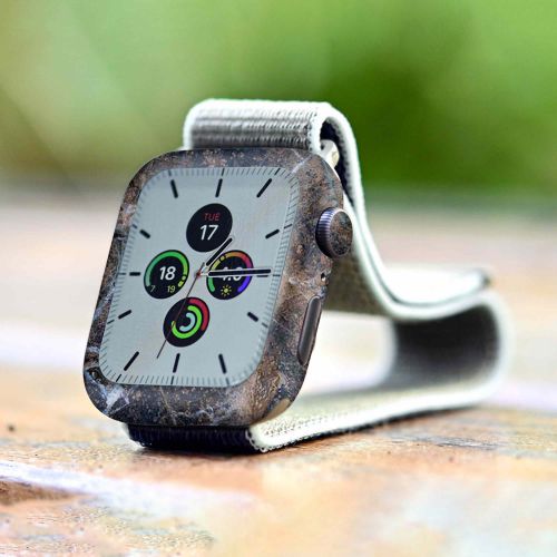 Apple_Watch 5 (40mm)_Earth_White_Marble_4